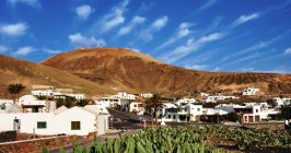Lanzarote Spanien Kanaren Kanarische Inseln Berg Dorf
