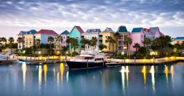 Bahamas, Karibik, Karibisch, Karibisches Meer, Urlaubsort, Hotel, bunt, Wohnhaus, Jachthafen